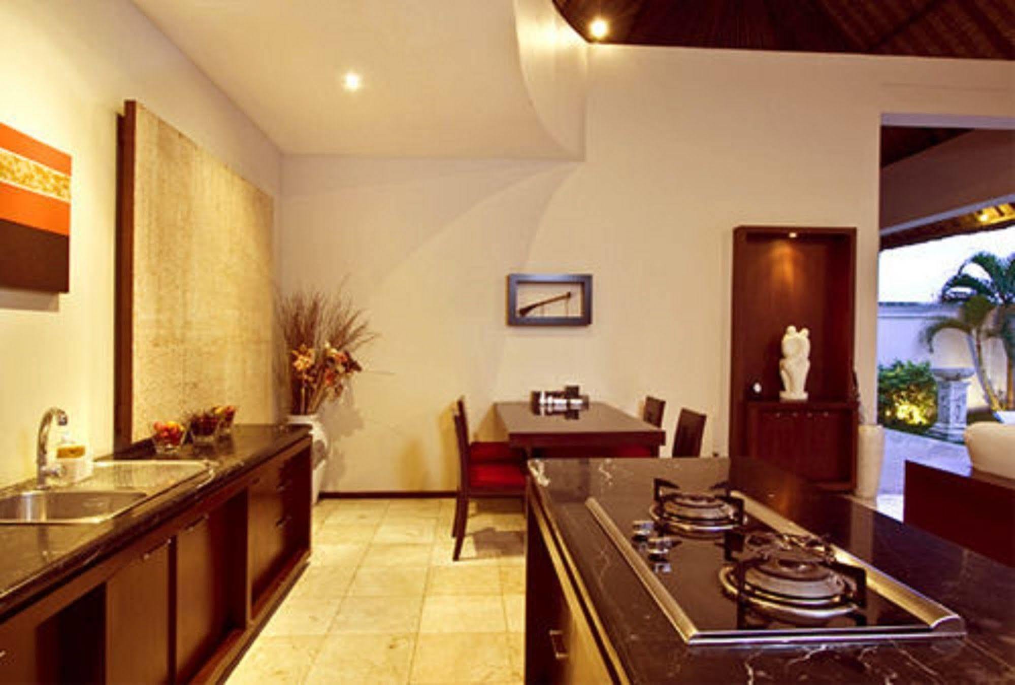 Arsa Villa Bali Seminyak Buitenkant foto