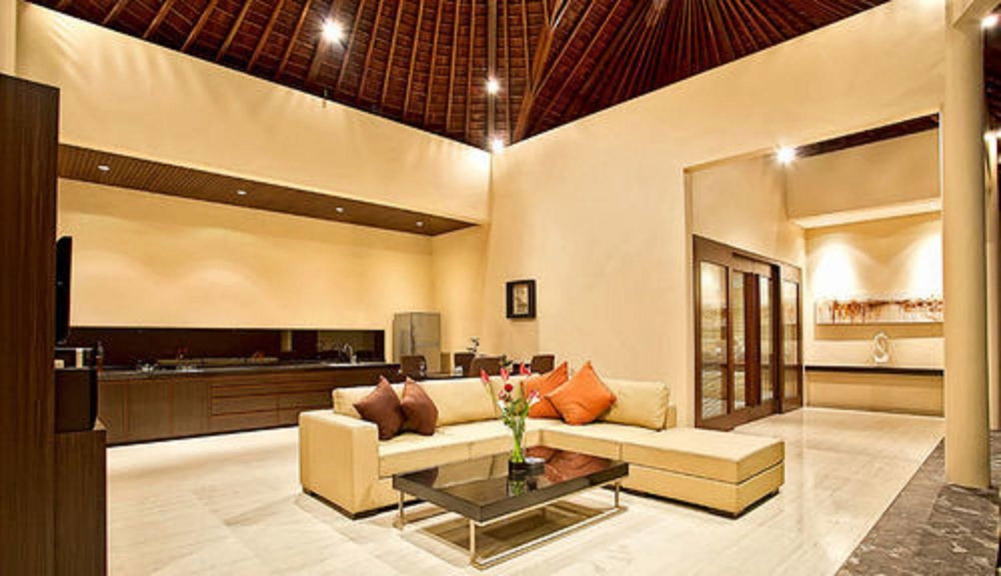 Arsa Villa Bali Seminyak Buitenkant foto