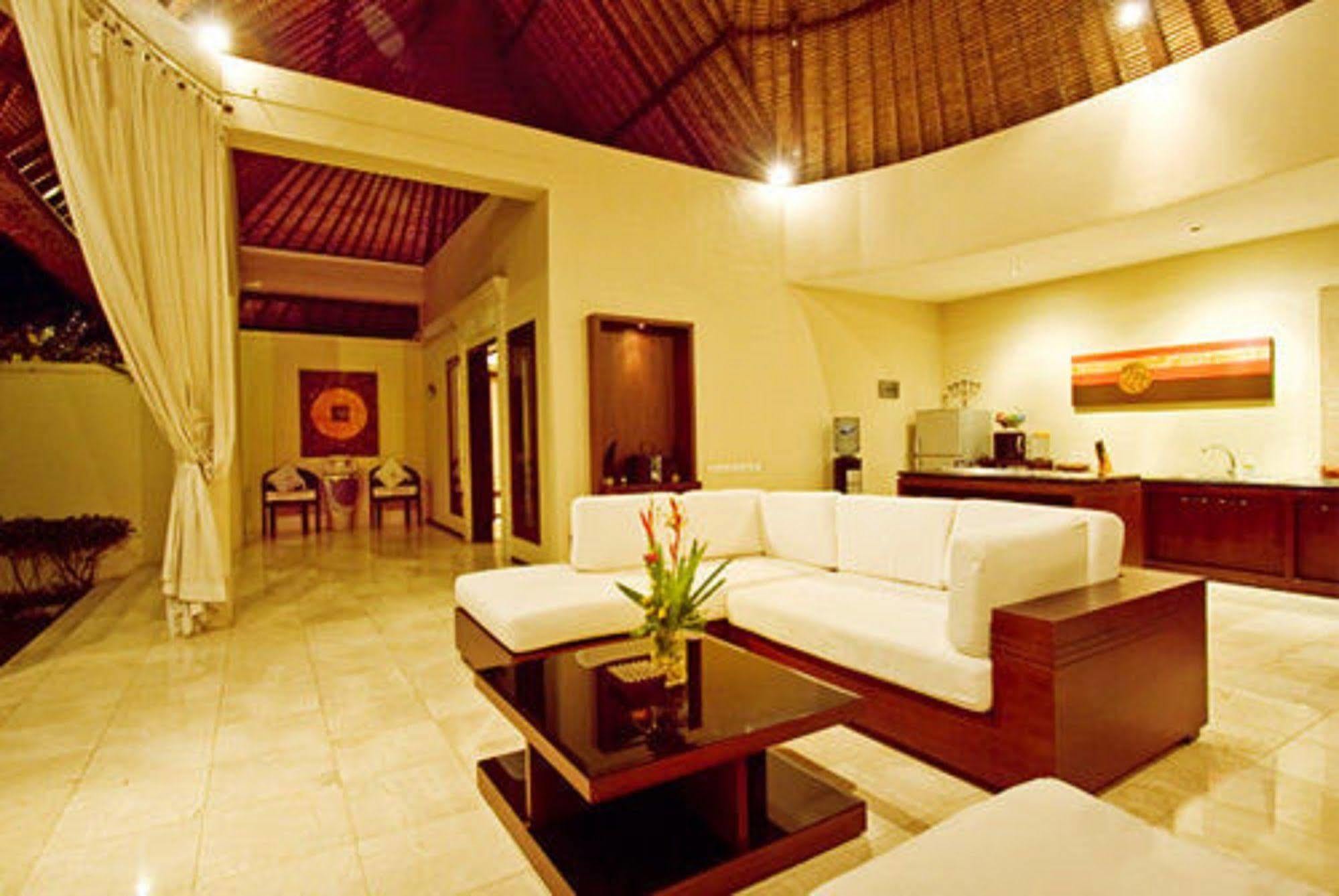 Arsa Villa Bali Seminyak Buitenkant foto